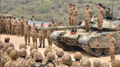 تصعيد خطير شمال غرب باكستان.. 11 قتيلا في هجوم مسلح على قافلة عسكرية