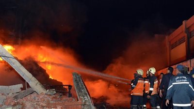 إخماد حريق مخزن مخلفات تابع لمصنع أجهزة كهربائية بمدينة أكتوبر 