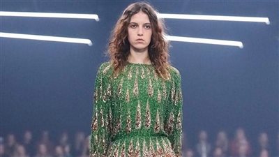 مجموعة فالنتينو الأولى بتوقيع المدير الإبداعي الجديد للدار