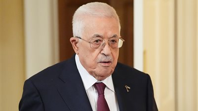 محمود عباس يرحب بمبادرة وقف حرب غزة ويؤكد أن السيادة على القطاع لدولة فلسطين
