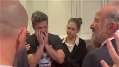 لحظة تلقي عائلات الأسرى الإسرائيليين مكالمة من ترامب يبشرهم بعودة ذويهم| فيديو