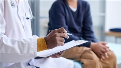 كل ما يجب معرفته عن خمول الغدة الدرقية.. من الأعراض إلى الأسباب 	