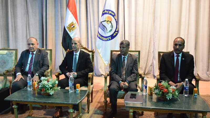 ندوة تثقيفية بجامعة