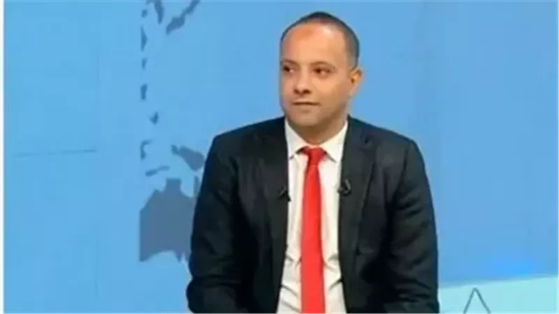 عمرو حسين الكاتب