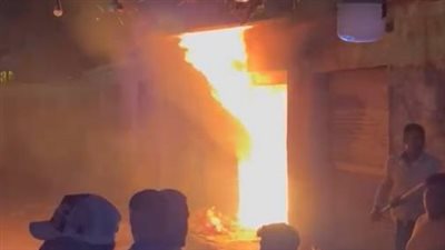 النيران تشتعل في مخزن منظفات بالهرم.. وجهود مكثفة للسيطرة على الحريق