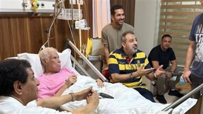 ​لفتة وفاء.. مجدي عبد الغني يدعم حسن شحاتة بزيارة في المستشفى