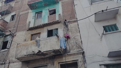 محافظة الإسكندرية تكشف تفاصيل إصابة 3 سيدات في انهيار سقف عقار بغيط العنب 