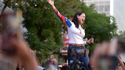 رد فعل ماريا ماتشادو بعد فوزها بجائزة نوبل: أنا لا أستحق ذلك