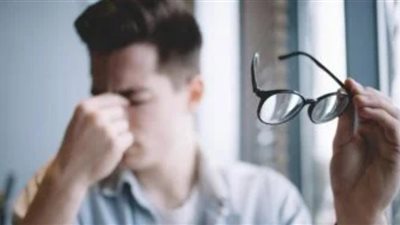 اليوم العالمي للبصر.. حين يصبح الضوء الأزرق تهديد يوميا للعين 	