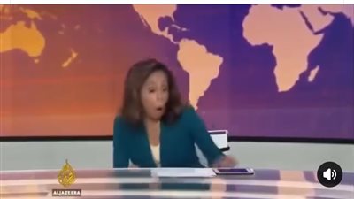 أثار فزع المذيعة.. فأر يقتحم استوديو 