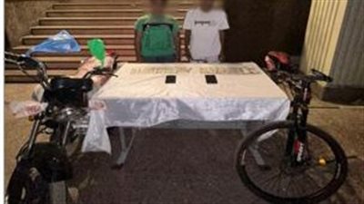 شغالين فيها.. التحقيق مع المتهمين بسرقة  ورشة بأسلوب المغافلة في الجمالية