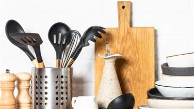 لسلامتك.. أدوات المطبخ التي يجب التخلص منها في أسرع وقت ممكن