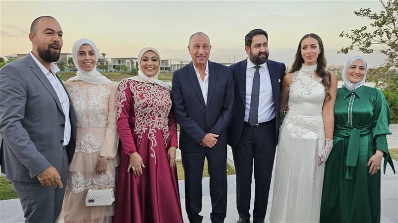 من حفل عقد قران نجل