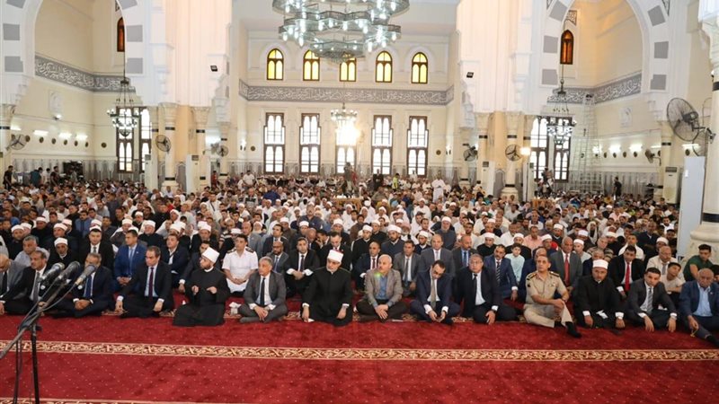 وزير الأوقاف ومحافظ