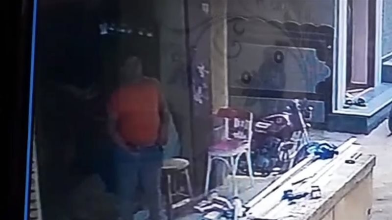 المتهم اثناء فعله