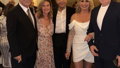 خالد سليم وعمر زهران يشاركان إيناس الدغيدي احتفال زفافها في أجواء فنية لافتة