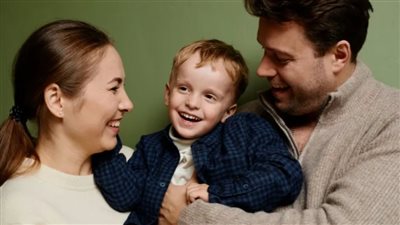 طفلك أكثر سعادة وثقة… بهذه الخطوات البسيطة من الأهل