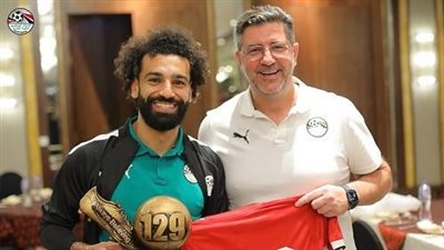 فيتوريا: لن أفصح عن سر محمد صلاح.. ولاعبو الأهلي والزمالك عايشين ملوك في مصر