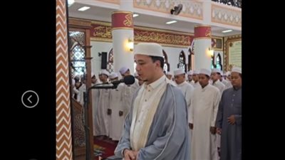 شاهد.. طلاب إندونيسيا يؤدون صلاة الغائب على الدكتور أحمد عمر هاشم