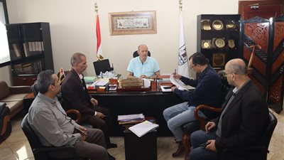 بحث مستجدات إجراءات اعتماد مركز الحاسب الالي ببنى سويف لمنح شهادات التحول الرق