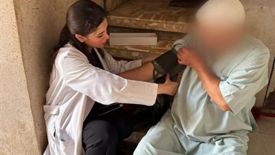 محافظ الشرقية : يتابع زيارات طبية مجانية لكبار السن وذوي الهمم