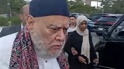 الدكتور علي جمعة يتقدم مشيعي جنازة 