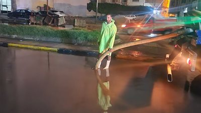 قبل دخول الشتاء.. شوارع العجمي تغرق في أول شتوية والأسباب تكشفها التحقيقات