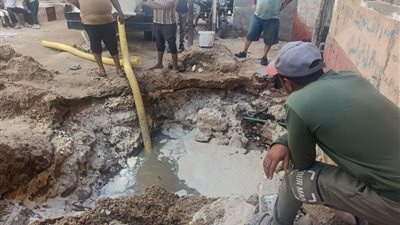  مياه القناة :  اصلاح كسور الشبكات المفاجئة في وقت قياسي وأعادة تشغيل الخدمه