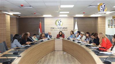 العلاقات الخارجية بـ