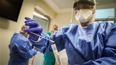 “المصل واللقاح” يطمئن المصريين: لا تحوّرات جديدة لكورونا.. والإنفلونزا أشد 