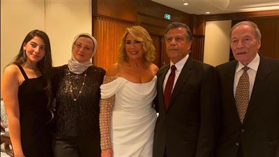 سعره تخطى 66 ألف جنيه.. فستان إيناس الدغيدي في عقد قرانها يخطف الأنظار 