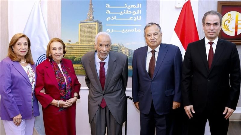 المسلماني ونبيل فهمي