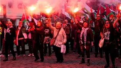 هالاند وأعلام فلسطين في احتجاجات النرويج ضد الكيان الصهيوني دعما لغزة|صور