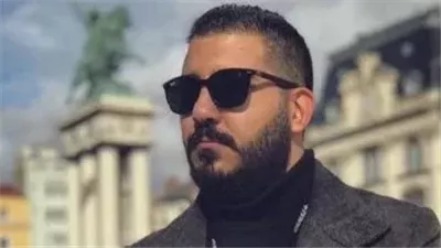 تعرض للسب بالأم..مخرج عائشة لا تستطيع الطيران يعتذر لاستخدامه ألفاظ غير لائقة 