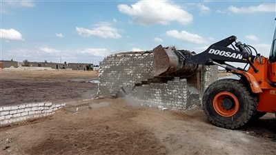 ضمن الموجة 27.. إزالة 3 حالات تعد بقرية الجبلاو فى قنا
