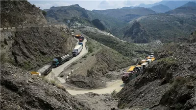 غلق الحدود بين البلدين: القصة الكاملة للصراع بين افغانستان وباكستان