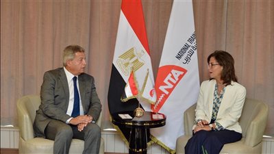 خالد عبد العزيز يبحث ترتيبات الاجتماع الأول للجنة الرئيسية لتطوير الإعلام