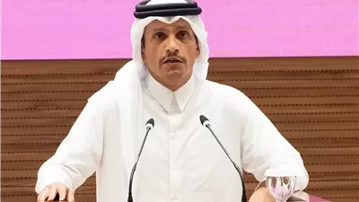 رئيس الوزراء القطري يستقبل السفير المصري بعد حادث مقتل منتسبي الديوان الأميري