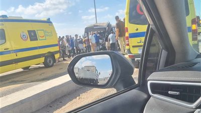 التفاصيل الكاملة لإصابة 5 أشخاص في حادث تصادم سيارتين بفارسكور