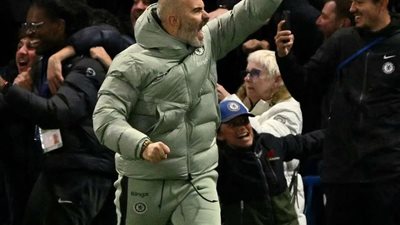 ماريسكا بعد الطرد وهدف الفوز أمام ليفربول: 