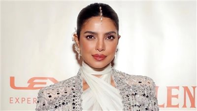بريانكا شوبرا تتألق من توقيع المصمم اللبناني زهير مراد بأحدث ظهور لها 