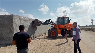 ضمن الموجة 27.. إزالة 11 حالة تعد على أراضي أملاك الدولة بقنا