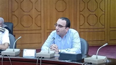 نائب محافظ الإسماعيلية يتابع حالات رفض التقنين والمتقاعسين عن سداد المستحقات