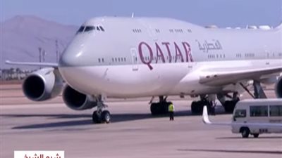 وصول أمير قطر إلى مطار شرم الشيخ الدولي للمشاركة في قمة السلام