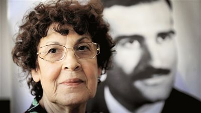 بعد مزاعم تسليم رماده لإسرائيل.. زوجة إيلي كوهين: اتمنى من سوريا بعض المرونة