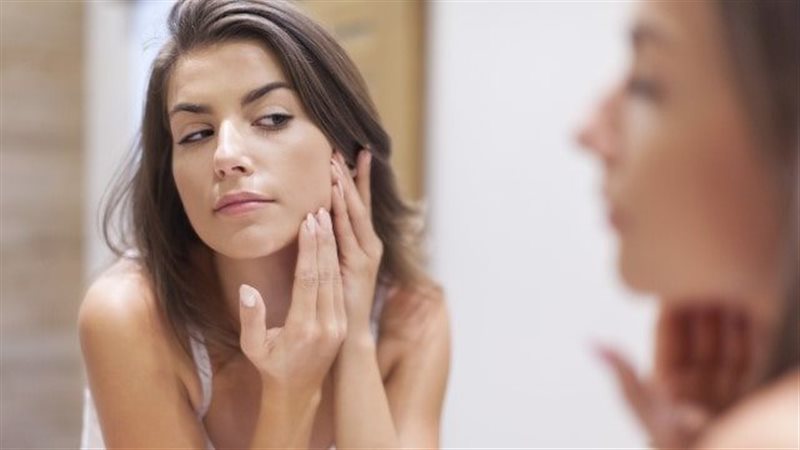 عمليات التجميل بين