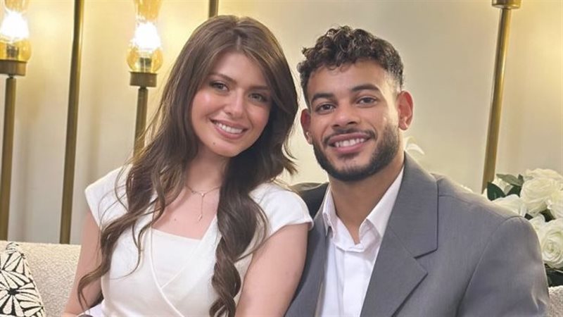  دونجا يحتفل بخطوبته