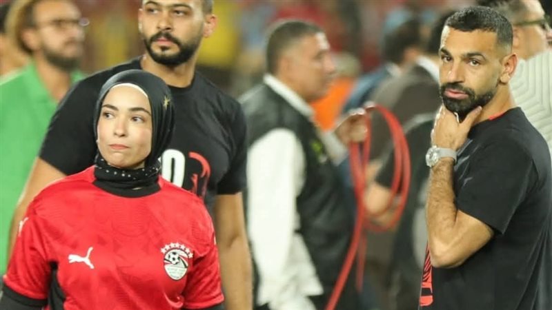 محمد صلاح وزوجته
