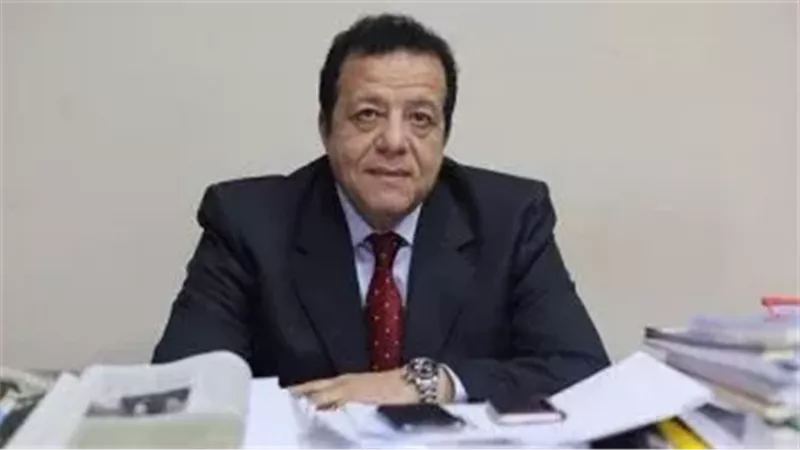 عاطف عبداللطيف
