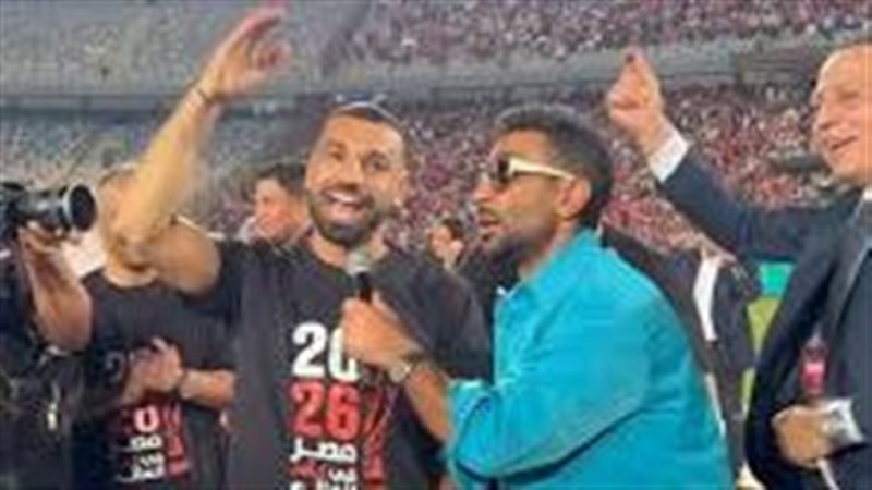 الفنان أحمد سعد واللاعب